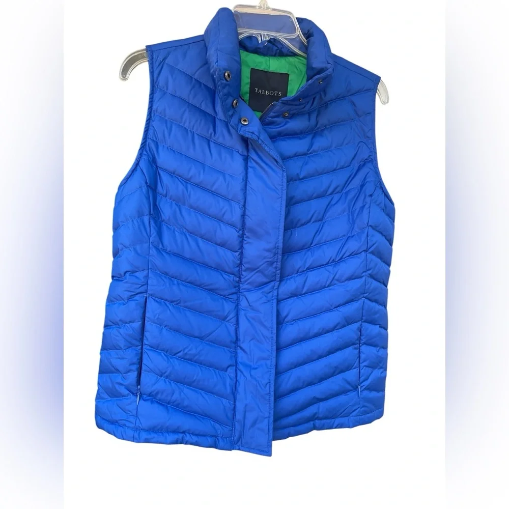 Talbots Size Medium Women’s Vibrant Blue Quilted Vest-pockets
